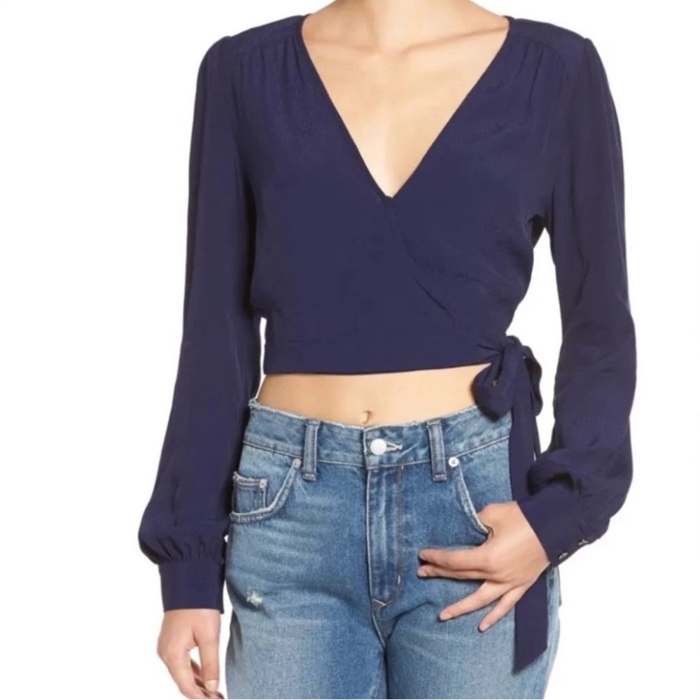 ASTR V-neck Wrap Cropped Blouse Navy Blue Size Medium
